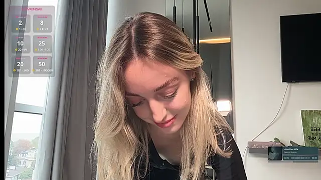 SophieBelll online show from 10/27/25, 10:41