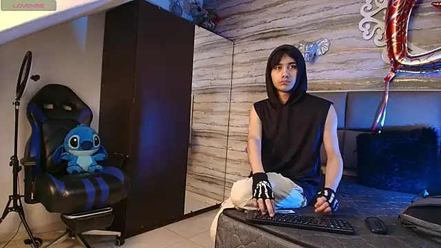 Lovers 21 online show from 02/19/26, 04:08