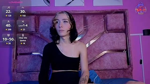 samantaa liov online show from 04/17/26, 07:39