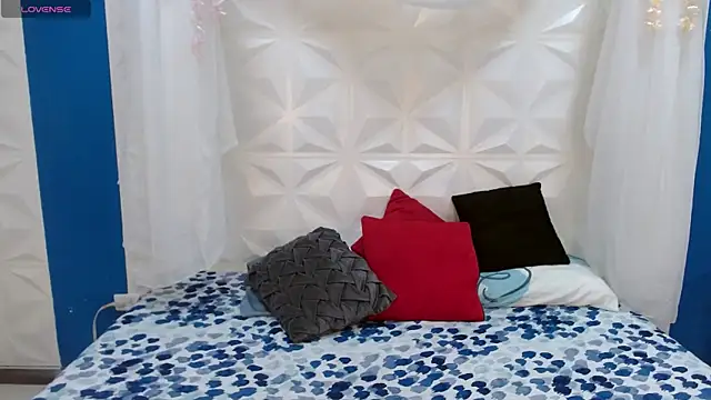 adisson petite1 online show from 12/04/25, 05:21