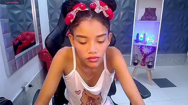 adisson petite1 online show from 02/23/26, 05:32