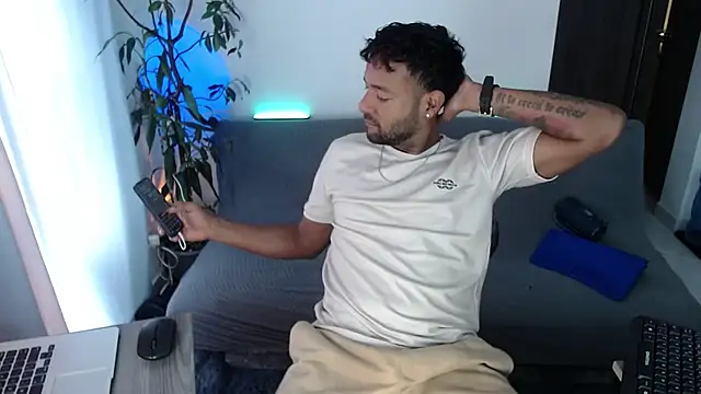 Orlando horny online show from 10/06/25, 03:20