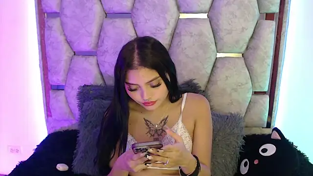 AnalyMilles online show from 03/19/26, 02:48