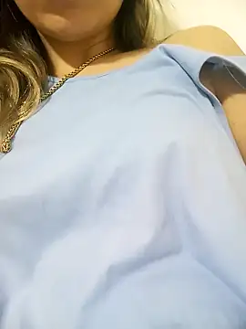 CrisHot202 online show from 10/17/25, 02:26