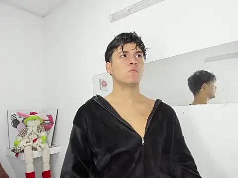 Aaron Foxxx online show from 01/14/26, 01:06