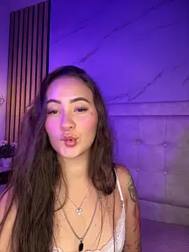 Honey noir online show from 02/26/26, 06:51