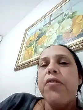 Crisribeiro online show from 10/02/25, 12:50