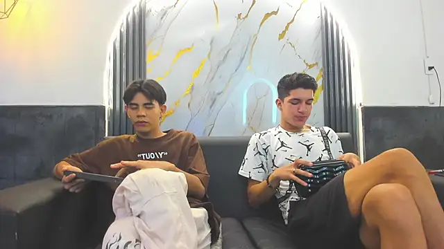 Stiben boy online show from 11/16/25, 12:33