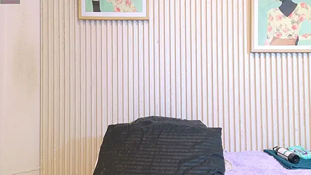 Abrilmirren online show from 04/17/26, 11:24