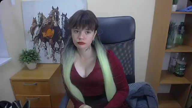 Snapshot of Dream_Caster_ chatting on 10/11/25, 12:47 Dream Caster online show from 10/11/25, 12:47
