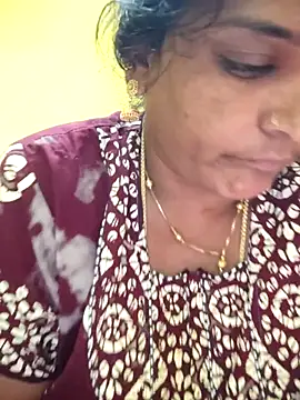 navyasree143 online show from 10/26/25, 03:12