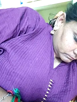 navyasree143 online show from 04/01/26, 01:41