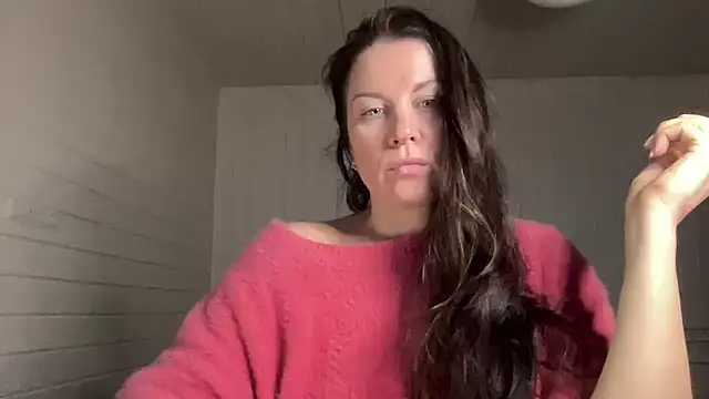 Snapshot of Tarivona chatting on 02/01/26, 02:15 Tarivona online show from 02/01/26, 02:15