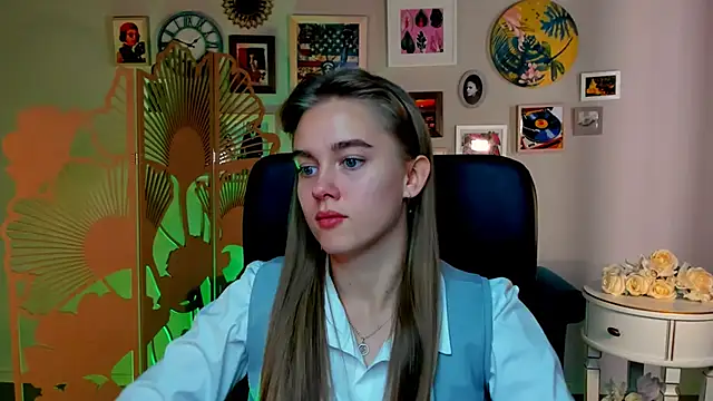 JuneWoods online show from 10/13/25, 06:24