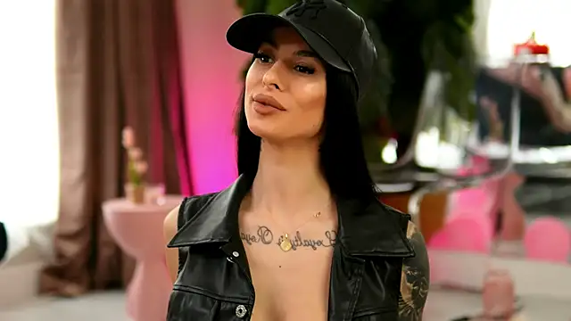 EvaAmanti online show from 04/11/26, 09:02