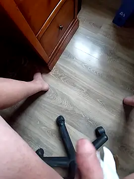 azery27000 online show from 12/01/25, 12:10