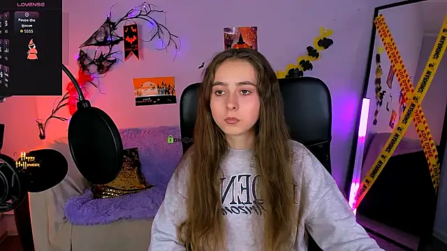 rebecca smile online show from 11/03/25, 01:23