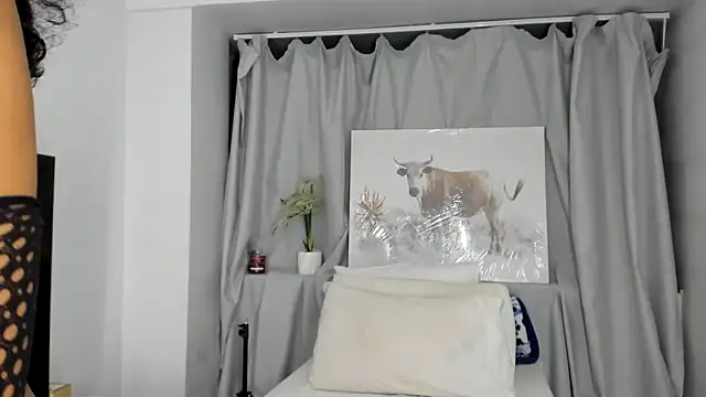 Snapshot of ConnieSmall24 chatting on 11/10/25, 09:03 ConnieSmall24 online show from 11/10/25, 09:03