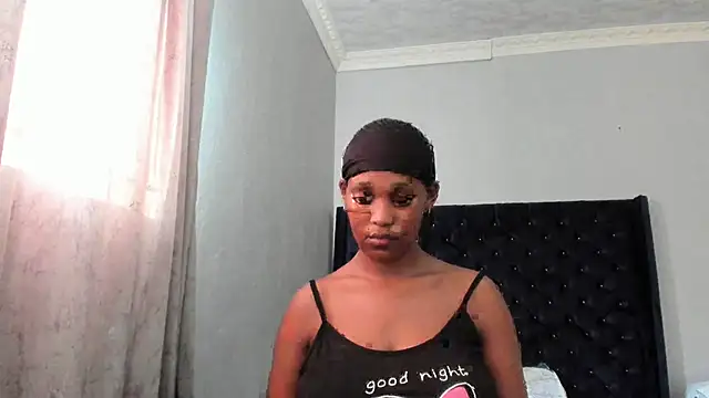 ConnieSmall24 online show from 07/12/26, 01:35