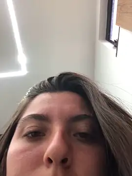 Snapshot of larj021bb chatting on 02/10/26, 02:32 larj021bb online show from 02/10/26, 02:32