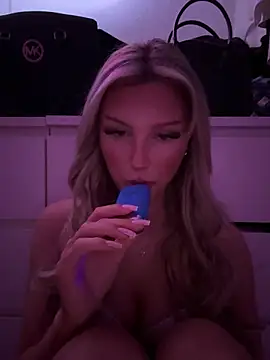 blondeeee online show from 03/11/26, 04:57