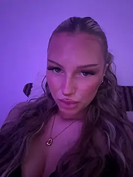 blondeeee online show from 07/03/26, 04:24