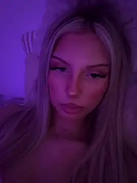 blondeeee online show from 07/20/26, 03:47