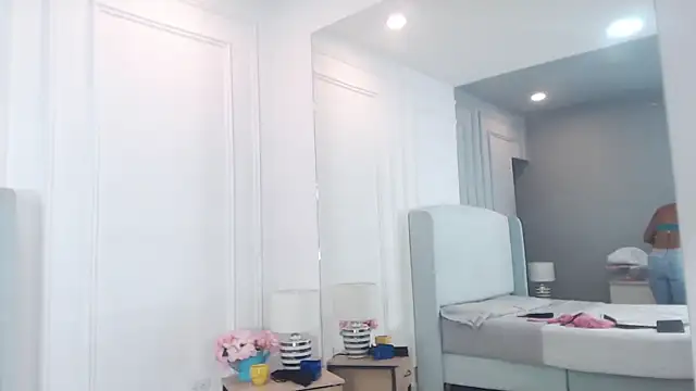 ChantalGarner online show from 12/17/25, 01:06