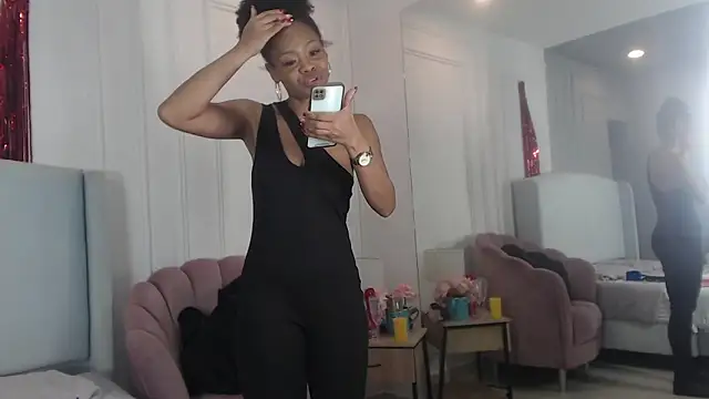 ChantalGarner online show from 02/11/26, 01:05