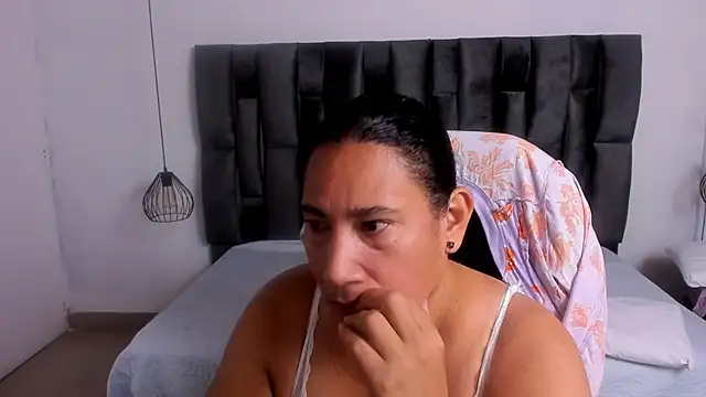 Snapshot of Susi_Lee chatting on 10/03/25, 12:24 Susi Lee online show from 10/03/25, 12:24