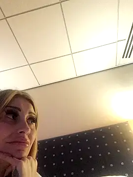 Snapshot of Sadie_alexandra chatting on 11/09/25, 01:59 Sadie alexandra online show from 11/09/25, 01:59