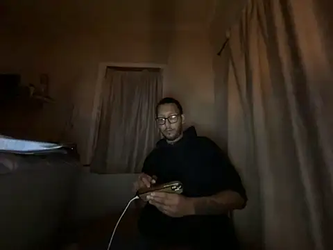 ThrowedWorldWide online show from 12/19/25, 02:29