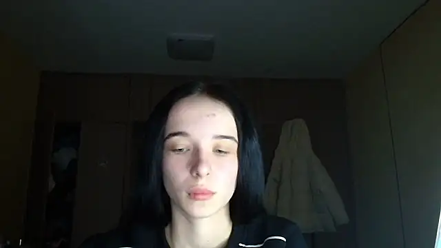 Snapshot of Emilia_Light chatting on 01/06/26, 07:34 Emilia Light online show from 01/06/26, 07:34