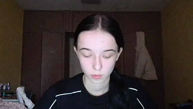 Snapshot of Emilia_Light chatting on 01/07/26, 10:07 Emilia Light online show from 01/07/26, 10:07