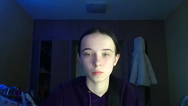 Snapshot of Emilia_Light chatting on 02/02/26, 07:29 Emilia Light online show from 02/02/26, 07:29