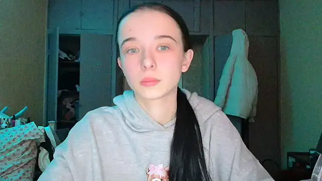 Snapshot of Emilia_Light chatting on 02/24/26, 07:06 Emilia Light online show from 02/24/26, 07:06