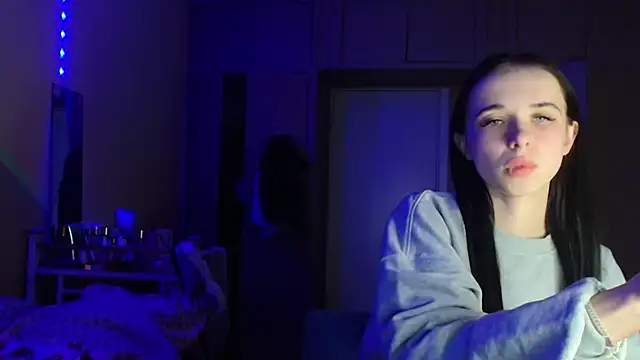 Emilia Light online show from 03/26/26, 08:14