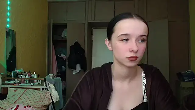 Emilia Light online show from 04/01/26, 02:14