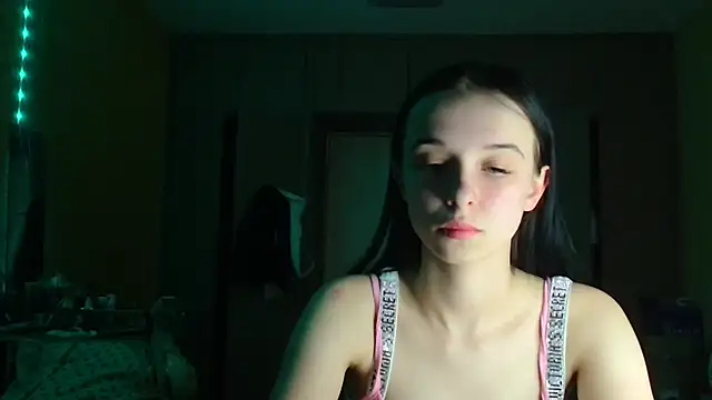 Emilia Light online show from 04/04/26, 06:38