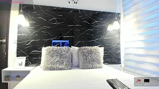 ZOE LE online show from 02/03/26, 11:37