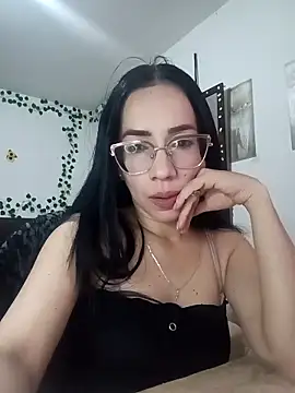 YaraDuartee online show from 10/25/25, 12:29