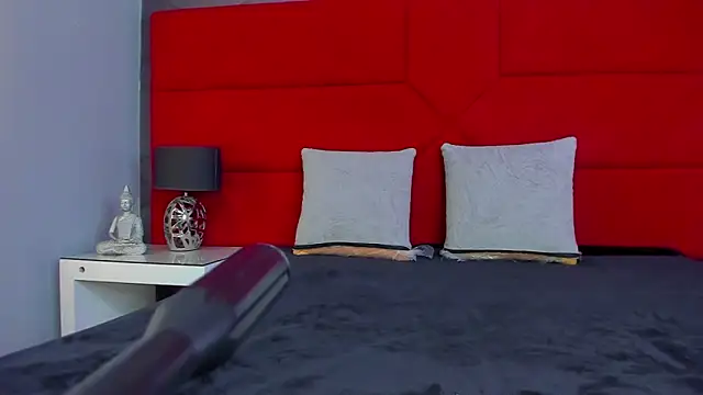 ashlye collins online show from 10/09/25, 02:15