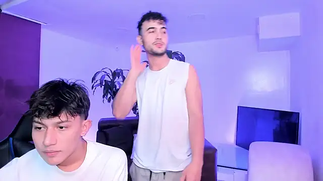 Spaceboys18 online show from 10/03/25, 01:13