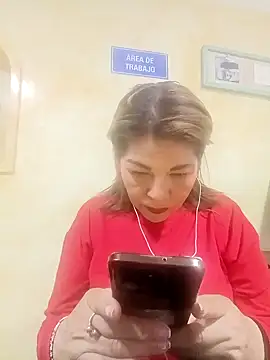 Snapshot of VANESSA__01 chatting on 10/11/25, 02:26 VANESSA  01 online show from 10/11/25, 02:26