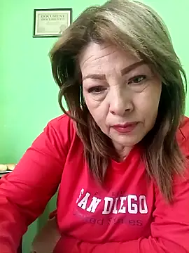 Snapshot of VANESSA__01 chatting on 10/19/25, 01:56 VANESSA  01 online show from 10/19/25, 01:56