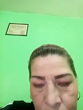 Snapshot of VANESSA__01 chatting on 10/29/25, 08:10 VANESSA  01 online show from 10/29/25, 08:10