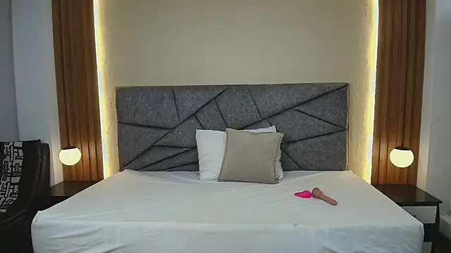 GabySweett  online show from 03/25/26, 02:01