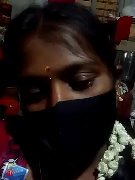 Snapshot of Tamil_Hot_Sandy chatting on 10/08/25, 04:15 Tamil Hot Sandy online show from 10/08/25, 04:15