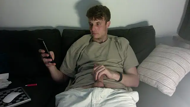 bangzrr3 online show from 10/04/25, 07:01