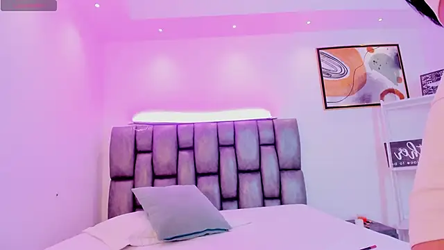 Violet Anders online show from 11/15/25, 07:10